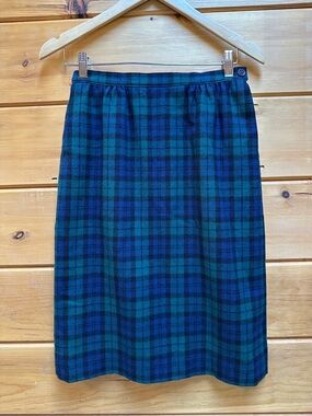 Vintage Pendleton 100% wool skirt size 6 USA blue green plaid